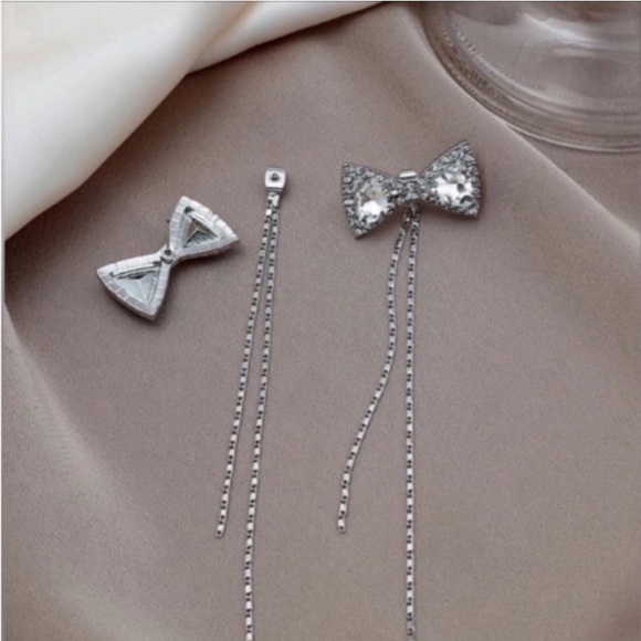 BOW RHINESTONE TASSEL DROP EARRINGS - Picture 5 of 8